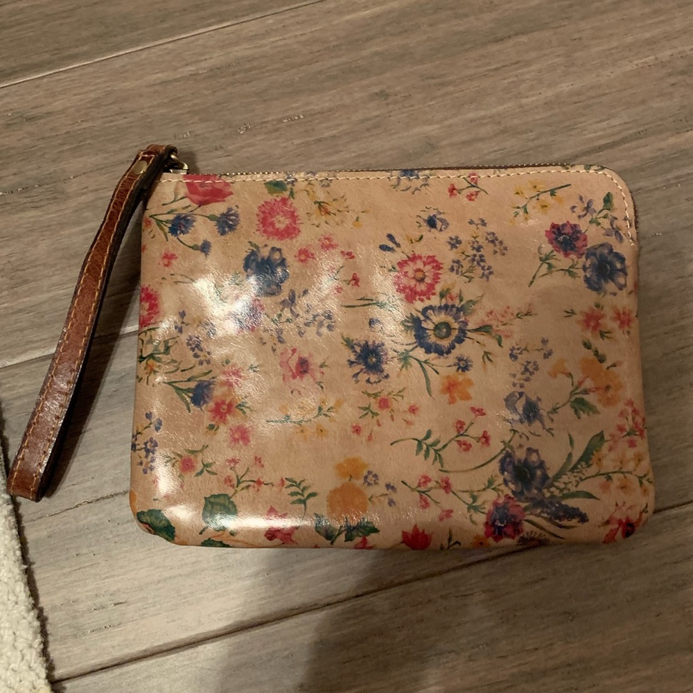 Patricia Nash wristlet